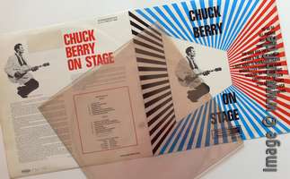 Chuck Berry: On Stage - Artone (packaging)